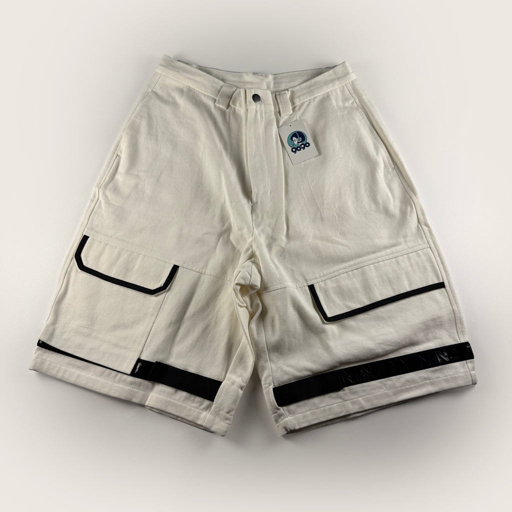 9090 Oversized White Cargo Short (L)
