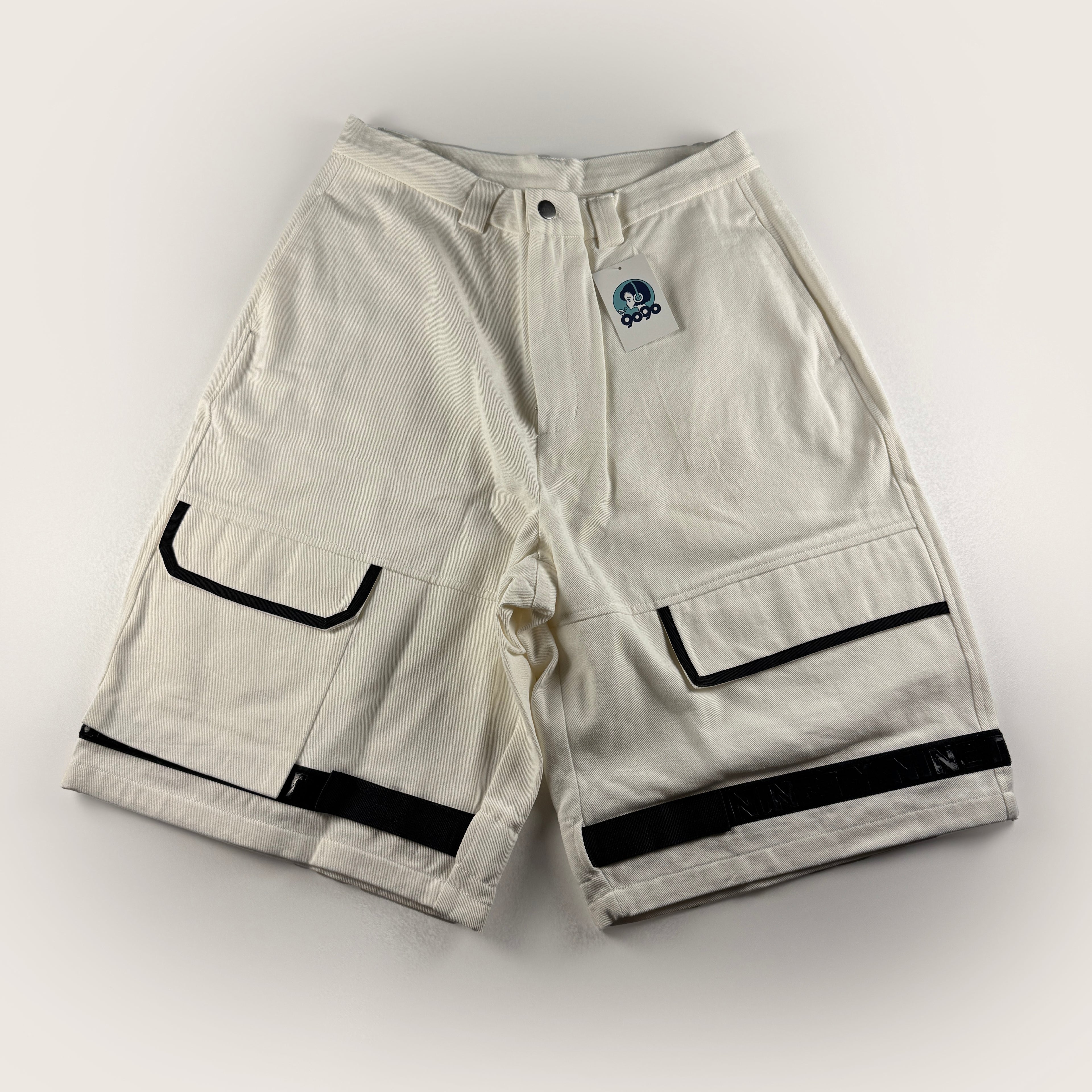 9090 Oversized White Cargo Short (L)