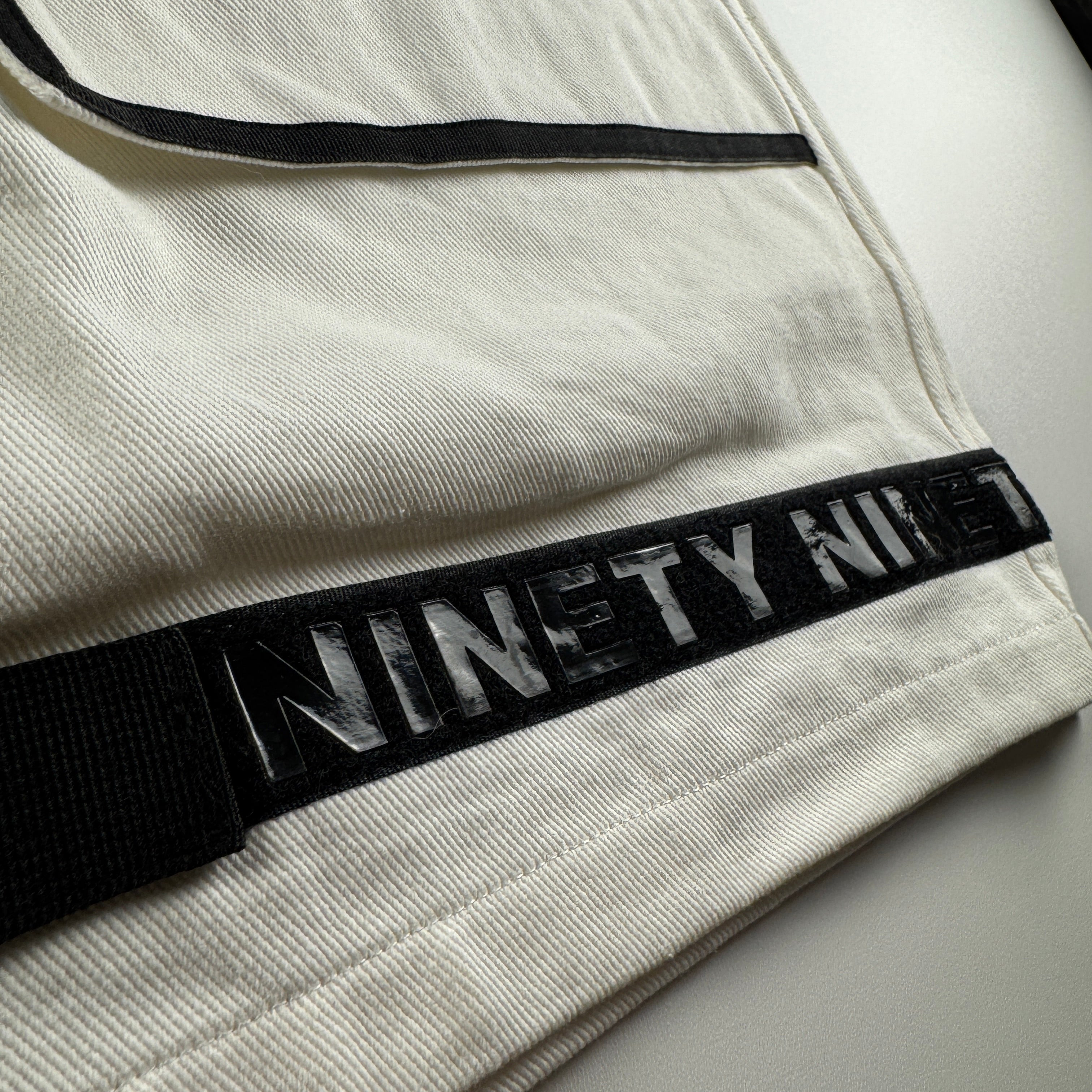 9090 Oversized White Cargo Short (L)