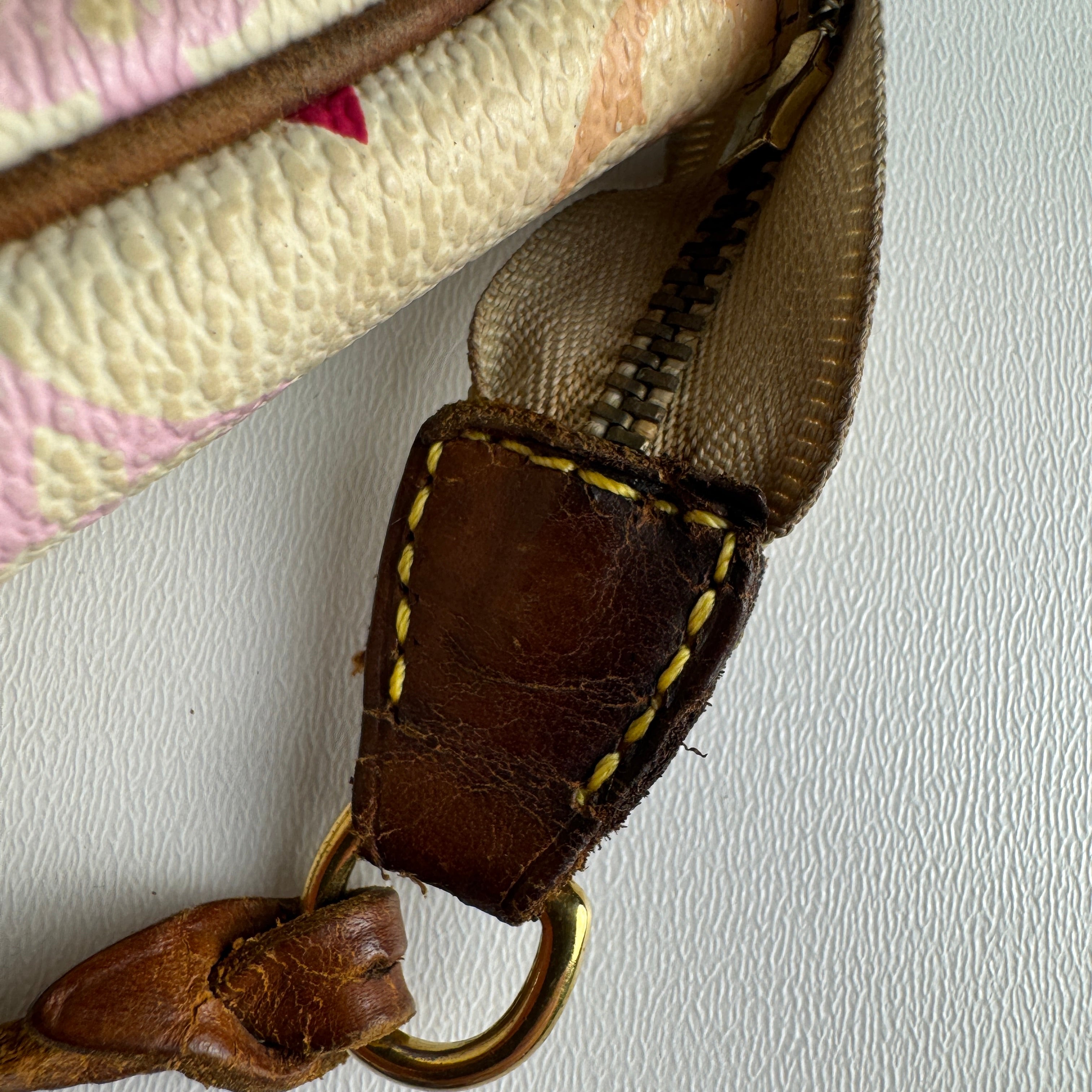 LV Multicolor Pochette Murakami
