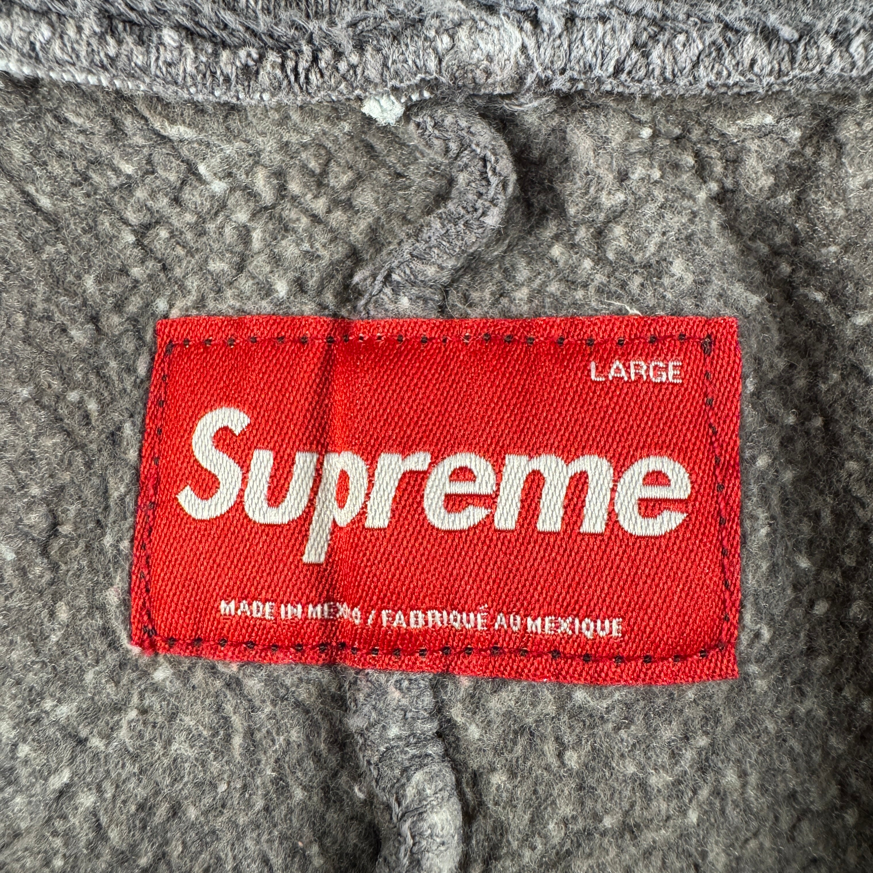 Supreme Small Box Logo Charcoal Grey Short (L)