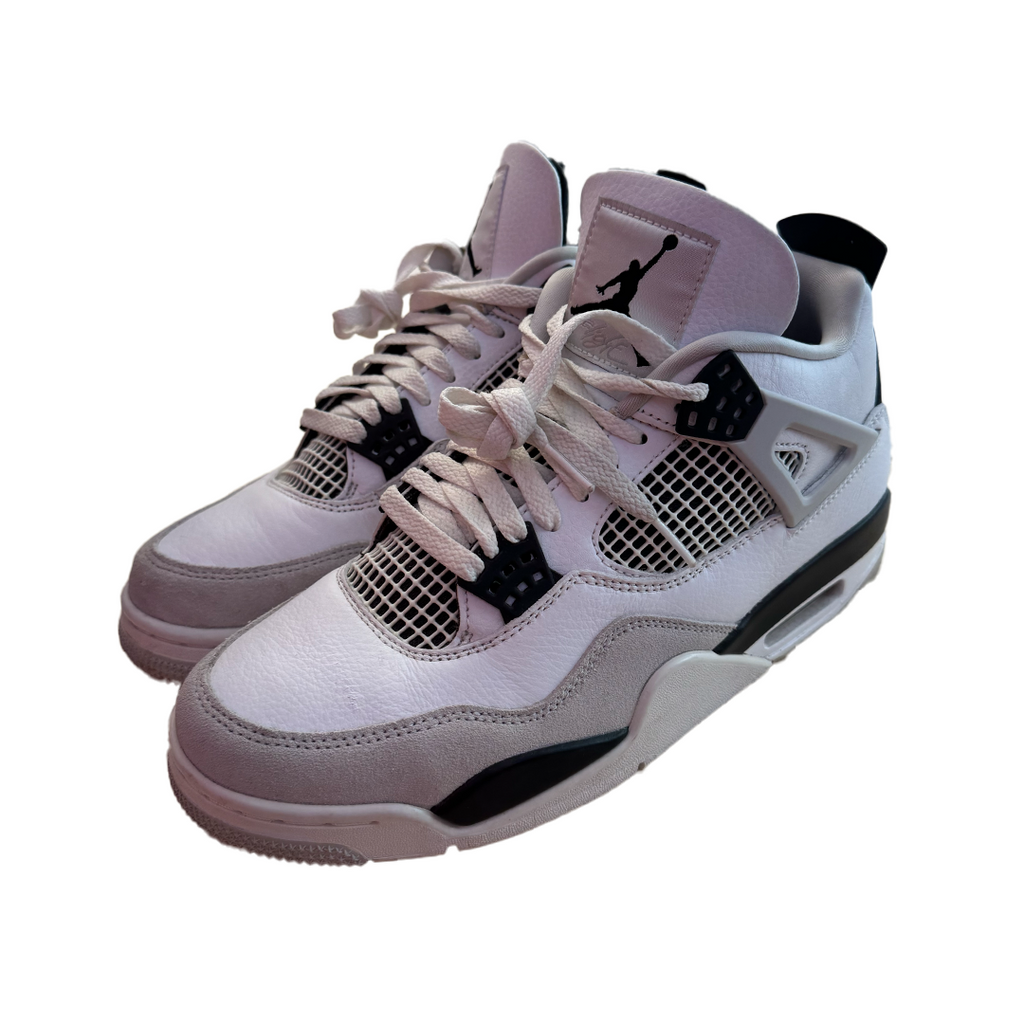 Jordan 4 Military Black (US9.5 / EU43) - 8.5/10
