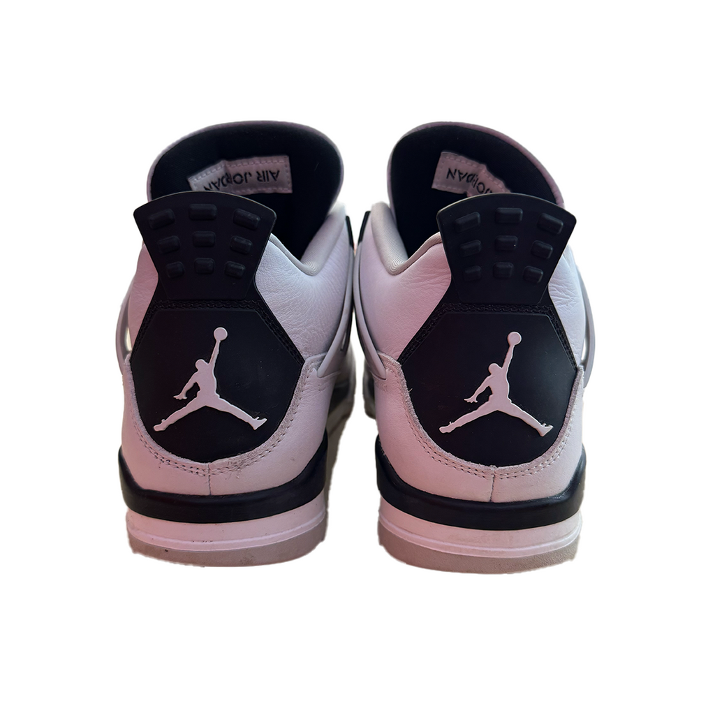 Jordan 4 Military Black (US9.5 / EU43) - 8.5/10