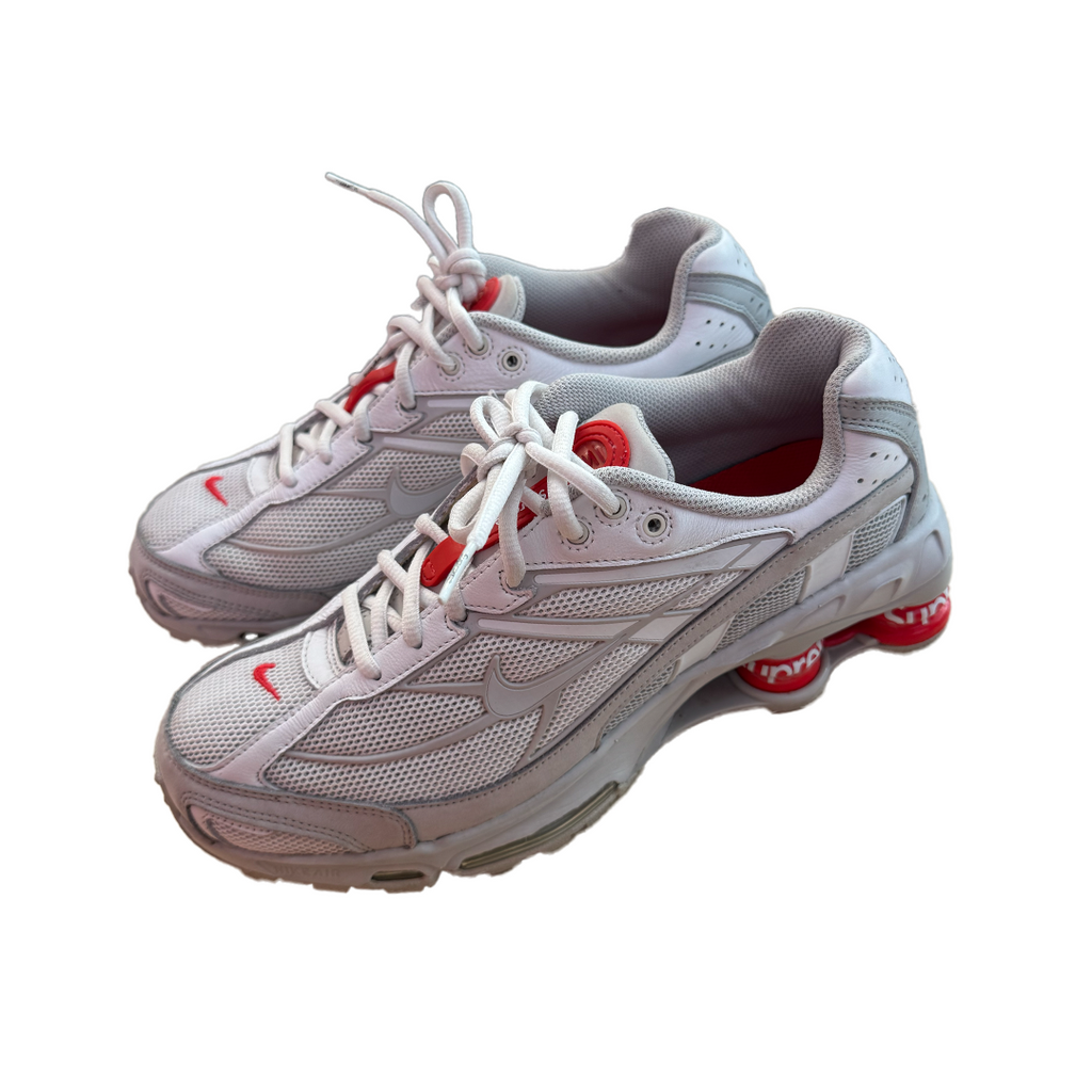 Shox x Supreme White (US8 / EU41) - 8.5/10