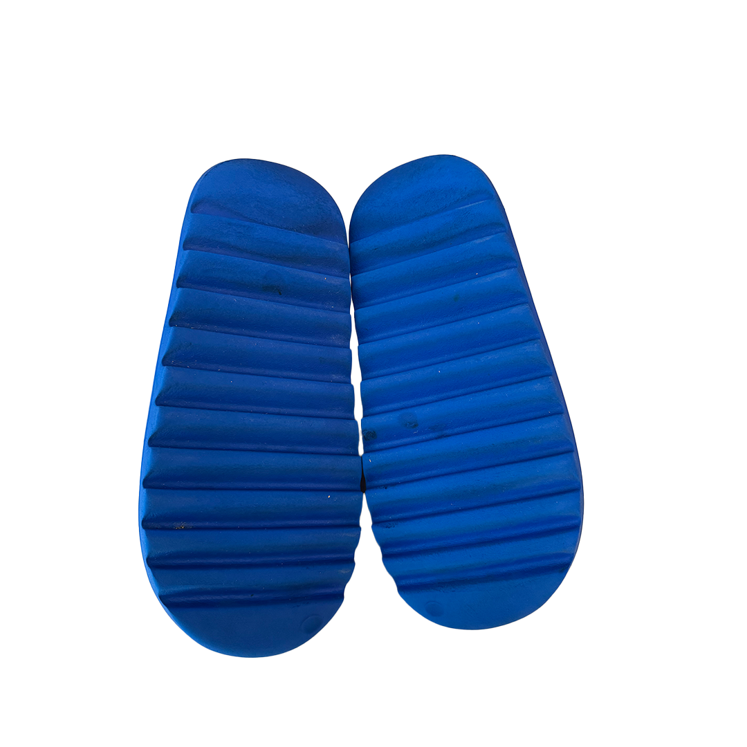 Yeezy Slide Azure (US12 / EU47) - 7/10