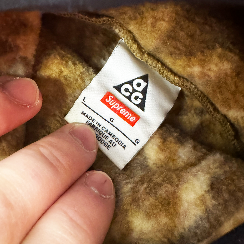 Supreme x Nike ACG Ninja Gold Snakeskin Hoodie (L)