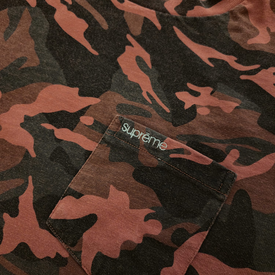 Supreme Red Camo Tee (M)