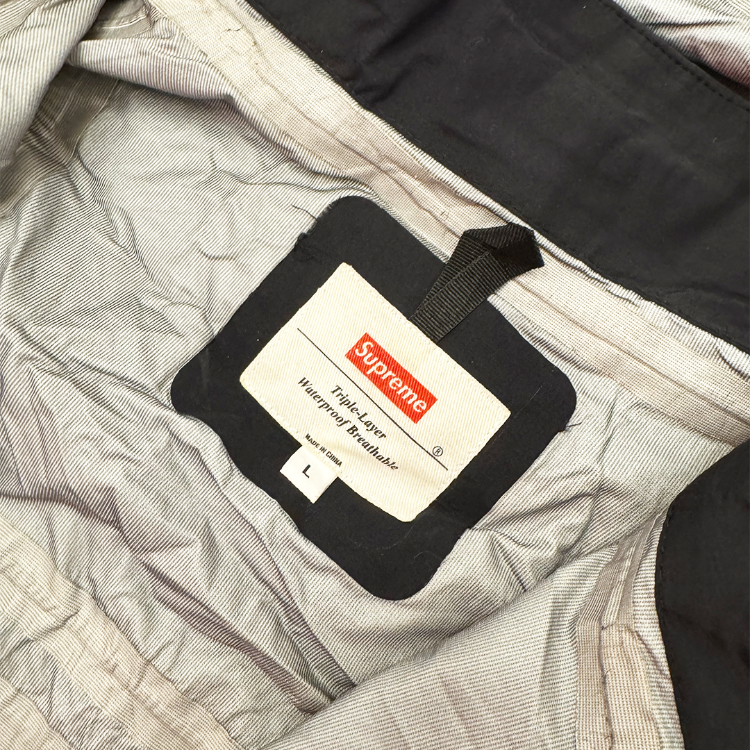 Supreme Reflective Logo Triple-Layer Waterproof Black Jacket (L)