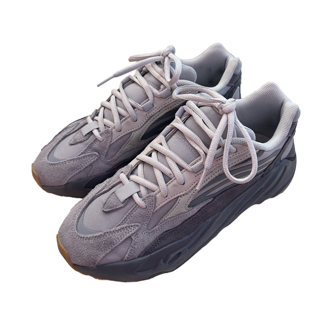 Yeezy 700 V2 Tephra (US8.5 / EU42) - 9/10