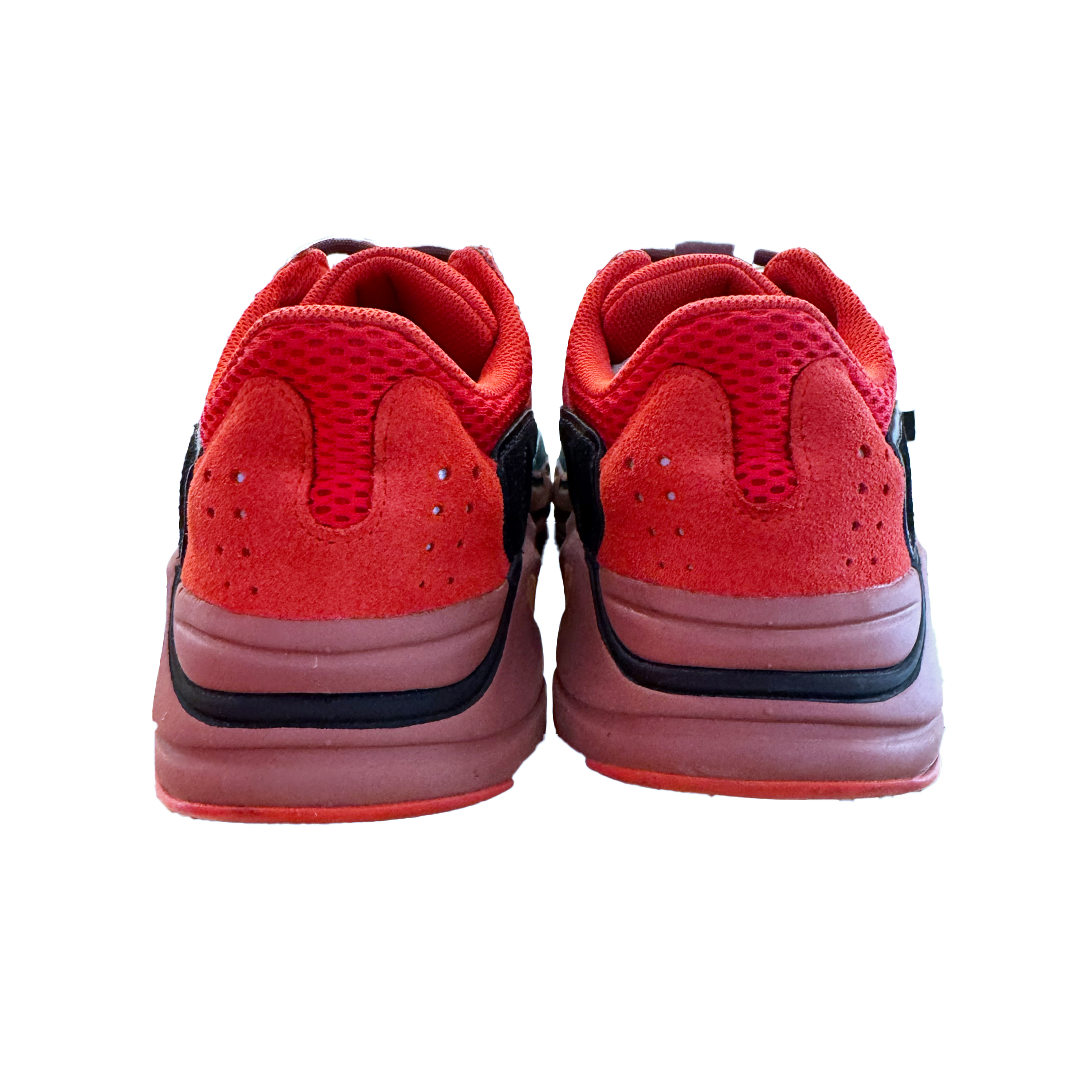 Yeezy 700 Hi-Res Red (US9.5 / EU43 1/3) - 9/10